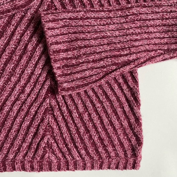 Y2k magenta turtleneck sweater - Picture 4 of 8